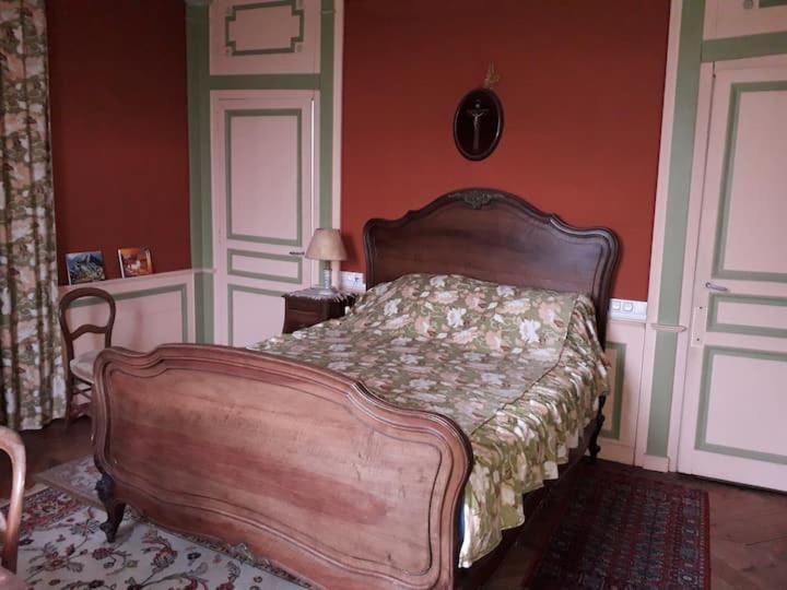 Manoir Des Etrichets Bed and Breakfast Saint-Saturnin  Exteriör bild