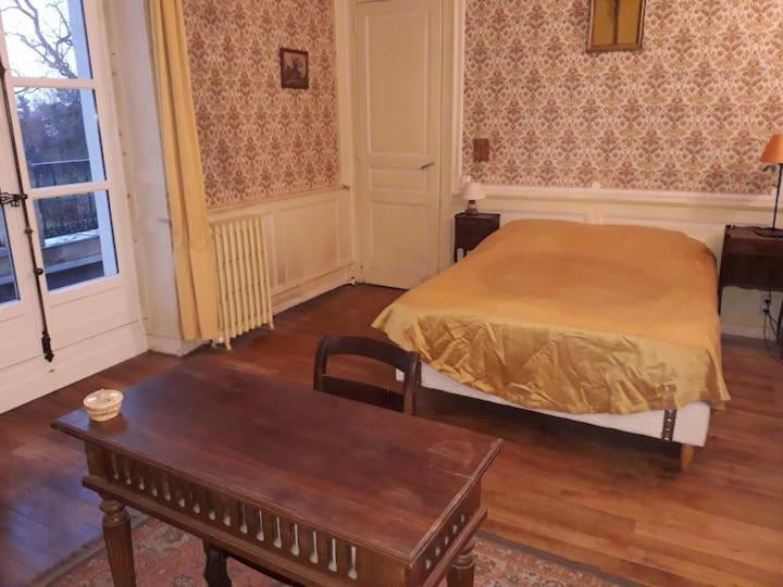 Manoir Des Etrichets Bed and Breakfast Saint-Saturnin  Exteriör bild